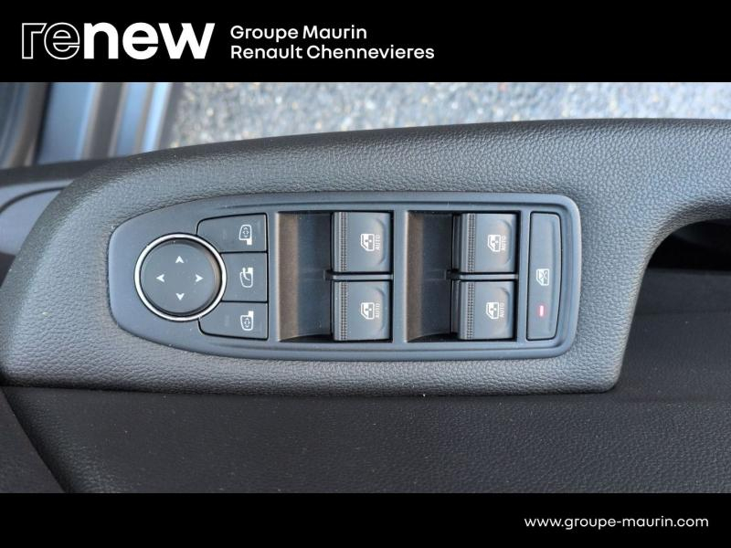 Photo 17 de l’annonce de RENAULT Clio d’occasion à vendre à CHENNEVIÈRES-SUR-MARNE