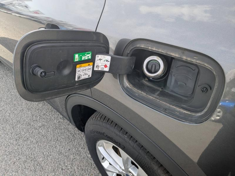 Photo 13 de l’annonce de FORD Kuga d’occasion à vendre à DRAGUIGNAN