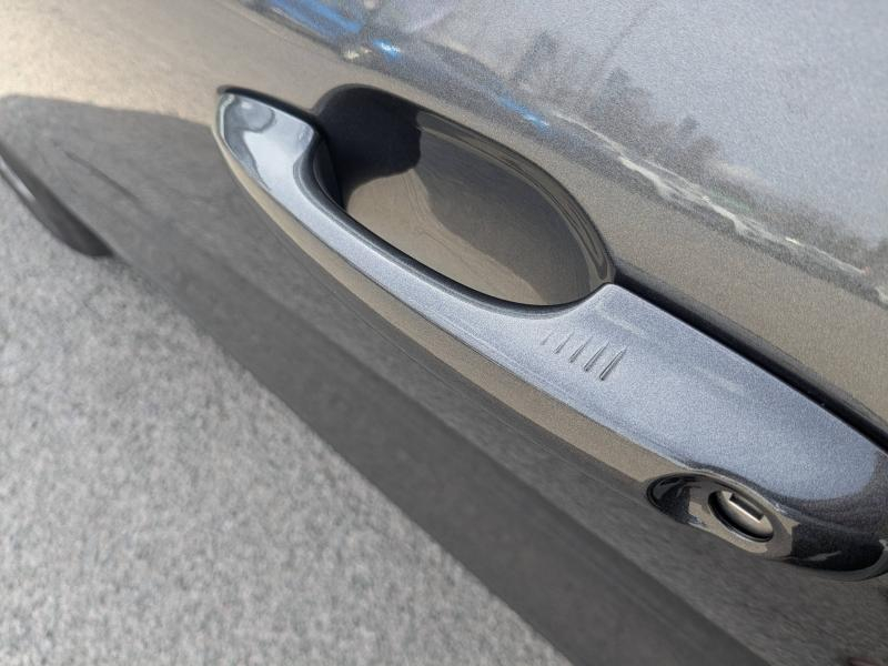 Photo 14 de l’annonce de FORD Kuga d’occasion à vendre à DRAGUIGNAN