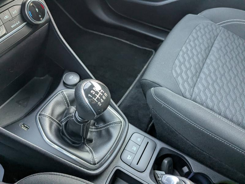 Photo 18 de l’annonce de FORD Fiesta d’occasion à vendre à AVIGNON