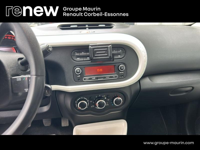 Photo 16 de l’annonce de RENAULT Twingo d’occasion à vendre à CORBEIL-ESSONNES