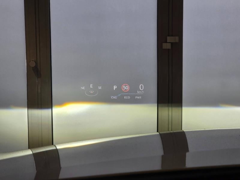 Photo 10 de l’annonce de LEXUS UX d’occasion à vendre à AUBIÈRE