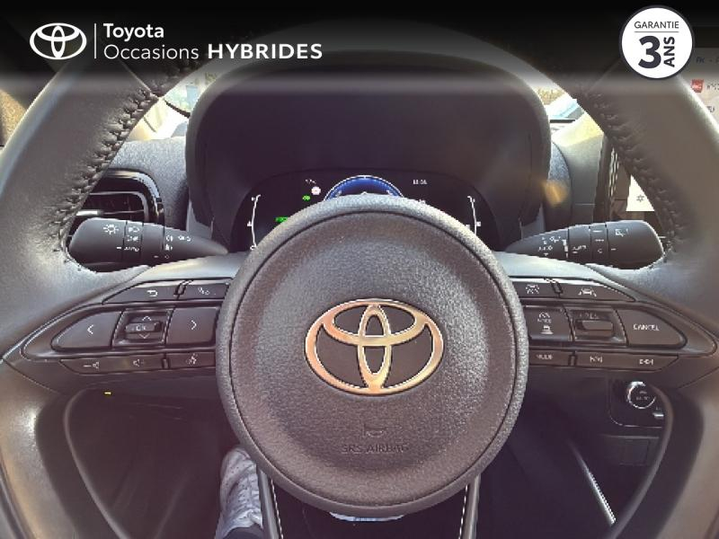 Photo 13 de l’annonce de TOYOTA Yaris d’occasion à vendre à NÎMES