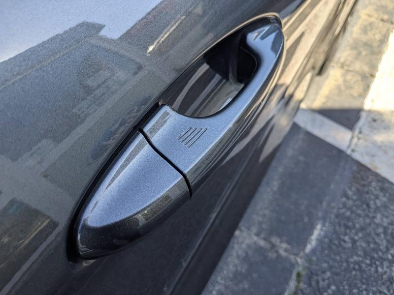 Photo 8 de l’annonce de FORD Fiesta d’occasion à vendre à DRAGUIGNAN