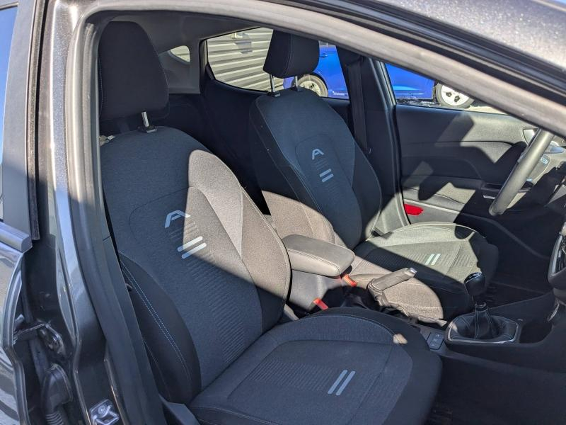 Photo 9 de l’annonce de FORD Fiesta d’occasion à vendre à DRAGUIGNAN