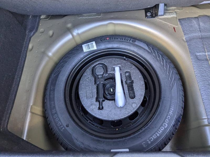 Photo 12 de l’annonce de FORD Fiesta d’occasion à vendre à DRAGUIGNAN