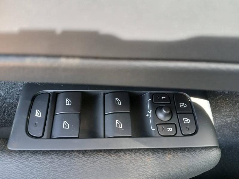 Photo 14 de l’annonce de VOLVO XC40 d’occasion à vendre à NÎMES