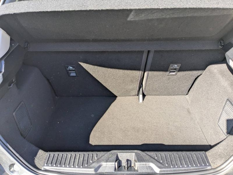 Photo 19 de l’annonce de FORD Fiesta d’occasion à vendre à AVIGNON