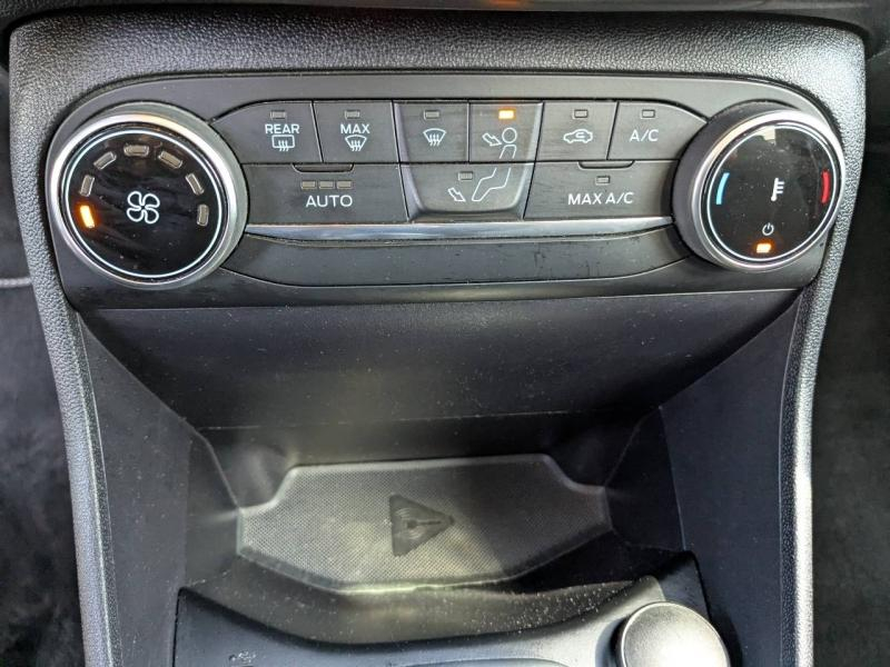 Photo 13 de l’annonce de FORD Fiesta d’occasion à vendre à MARSEILLE