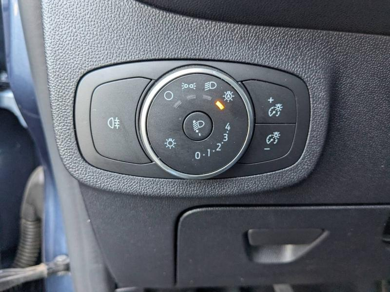 Photo 14 de l’annonce de FORD Fiesta d’occasion à vendre à MARSEILLE