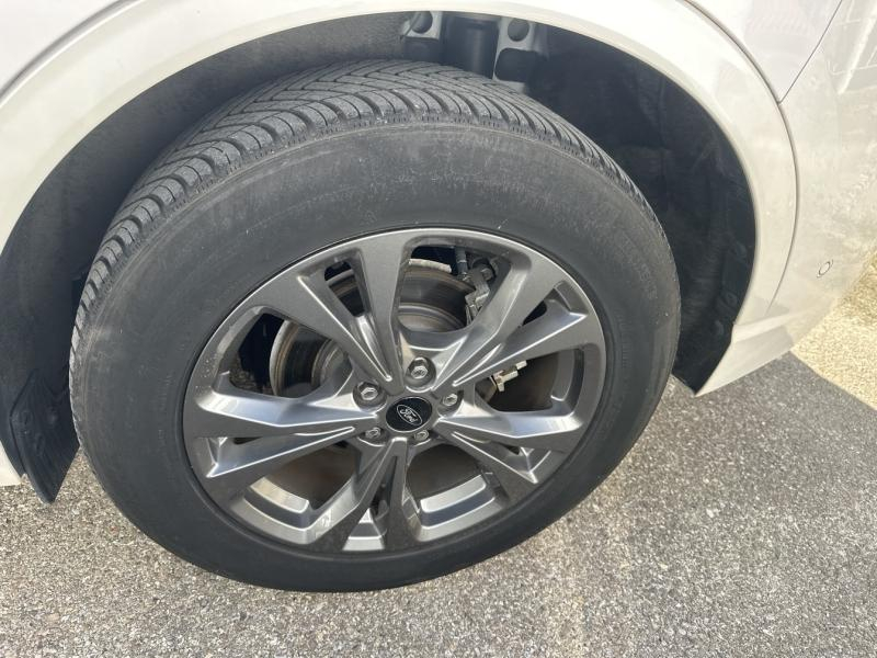 Photo 20 de l’annonce de FORD Kuga d’occasion à vendre à MARTIGUES