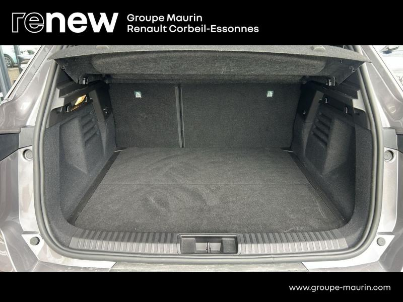 Photo 9 de l’annonce de RENAULT  d’occasion à vendre à CORBEIL-ESSONNES