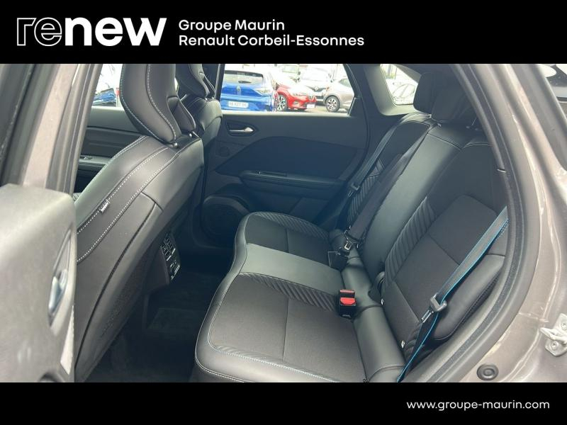 Photo 10 de l’annonce de RENAULT  d’occasion à vendre à CORBEIL-ESSONNES