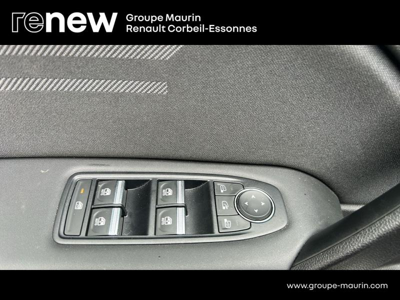 Photo 13 de l’annonce de RENAULT  d’occasion à vendre à CORBEIL-ESSONNES