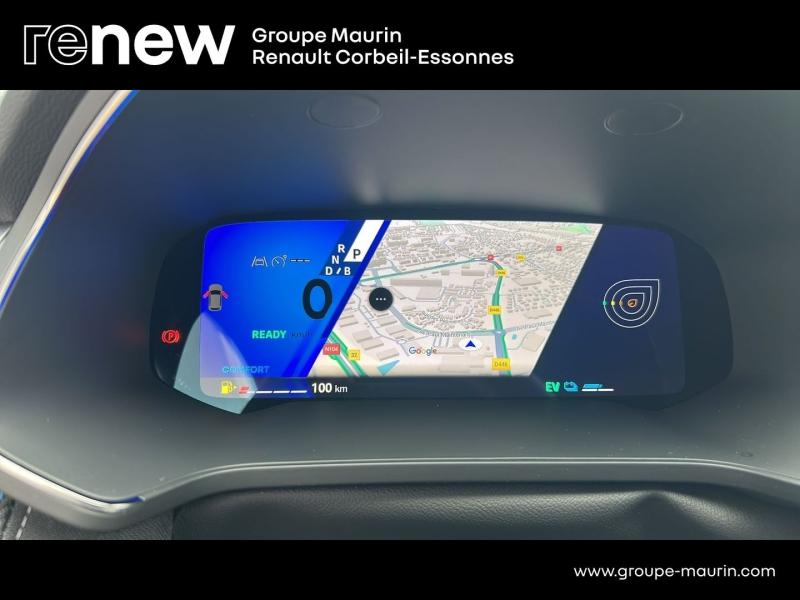 Photo 15 de l’annonce de RENAULT  d’occasion à vendre à CORBEIL-ESSONNES