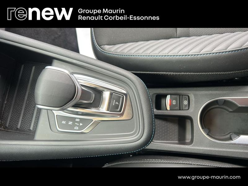 Photo 17 de l’annonce de RENAULT  d’occasion à vendre à CORBEIL-ESSONNES