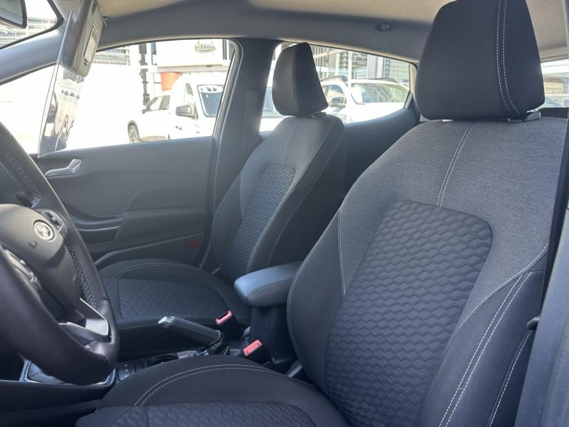 Photo 9 de l’annonce de FORD Fiesta d’occasion à vendre à NARBONNE