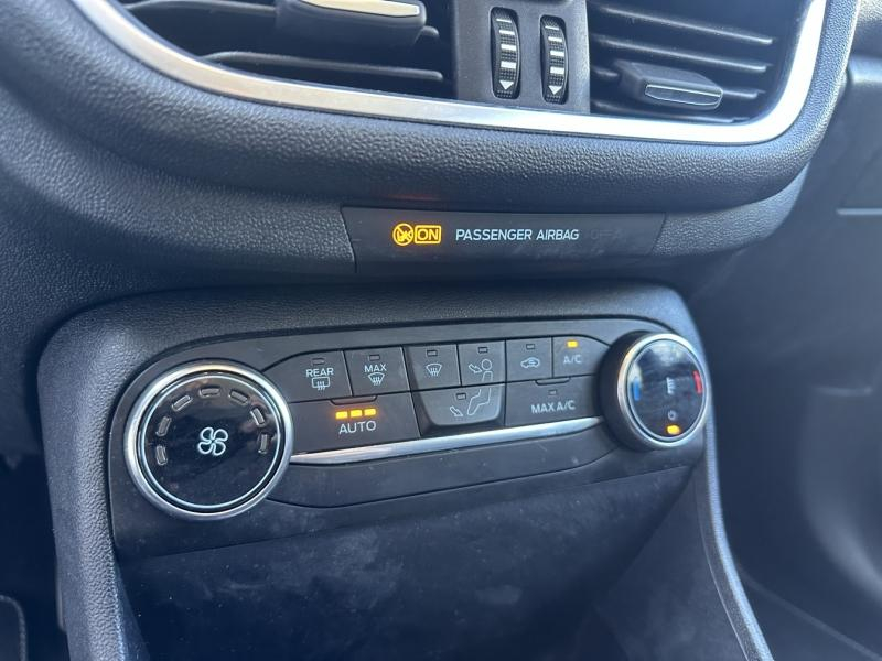 Photo 12 de l’annonce de FORD Fiesta d’occasion à vendre à NARBONNE