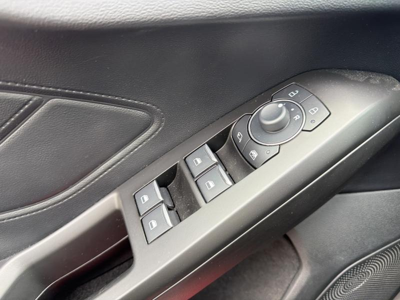 Photo 16 de l’annonce de FORD Focus SW d’occasion à vendre à VITROLLES