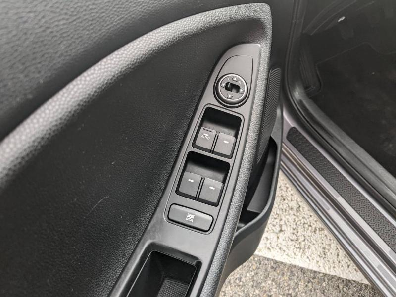 Photo 17 de l’annonce de HYUNDAI i20 d’occasion à vendre à VITROLLES