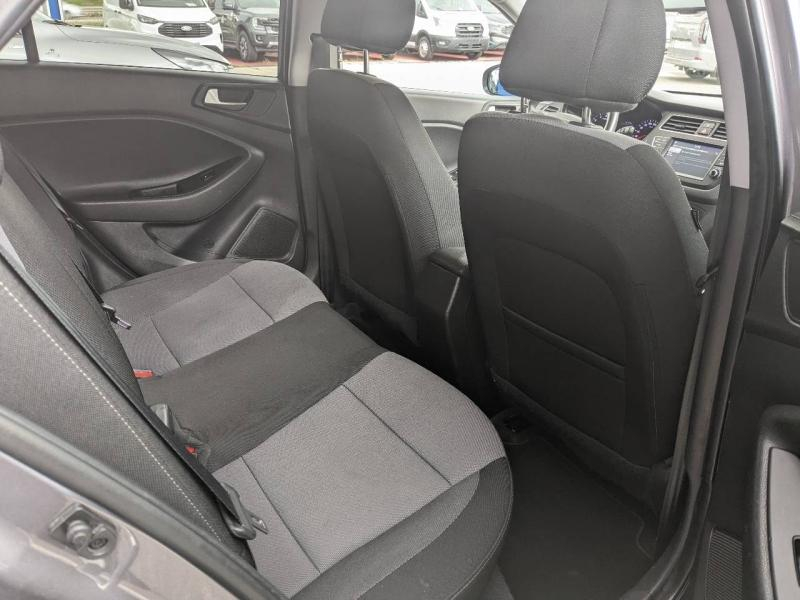 Photo 19 de l’annonce de HYUNDAI i20 d’occasion à vendre à VITROLLES