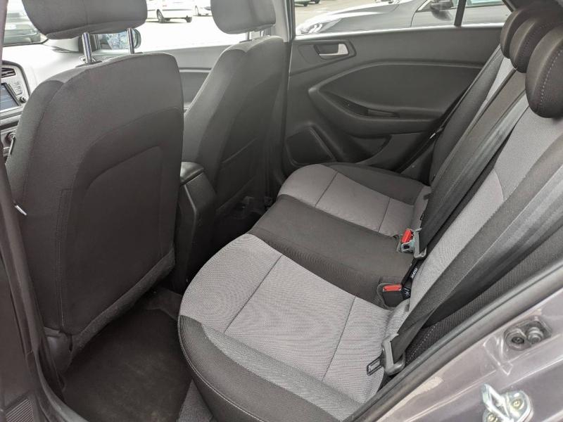 Photo 20 de l’annonce de HYUNDAI i20 d’occasion à vendre à VITROLLES