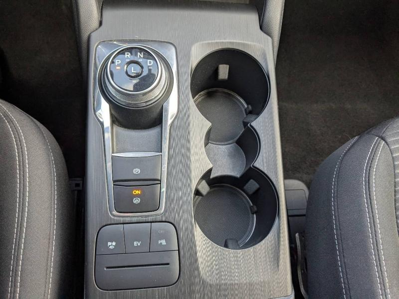 Photo 10 de l’annonce de FORD Kuga d’occasion à vendre à AUBAGNE