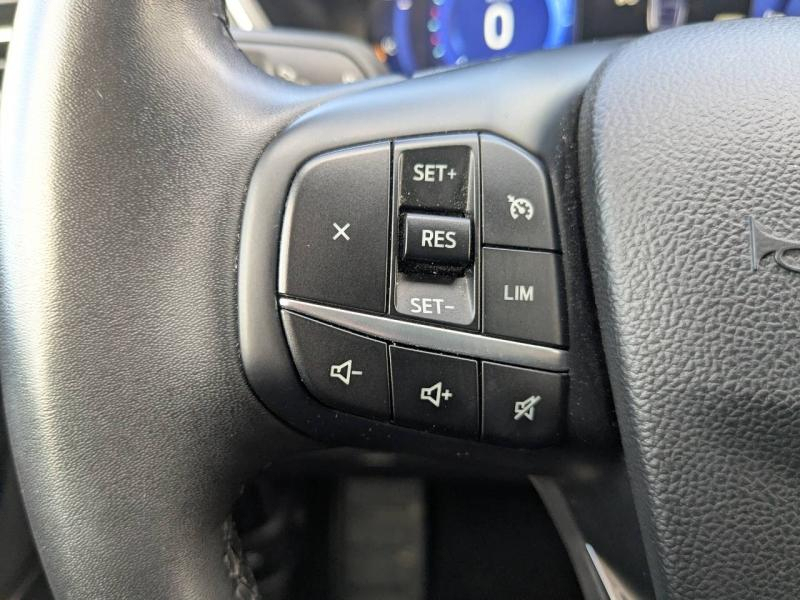 Photo 15 de l’annonce de FORD Kuga d’occasion à vendre à AUBAGNE