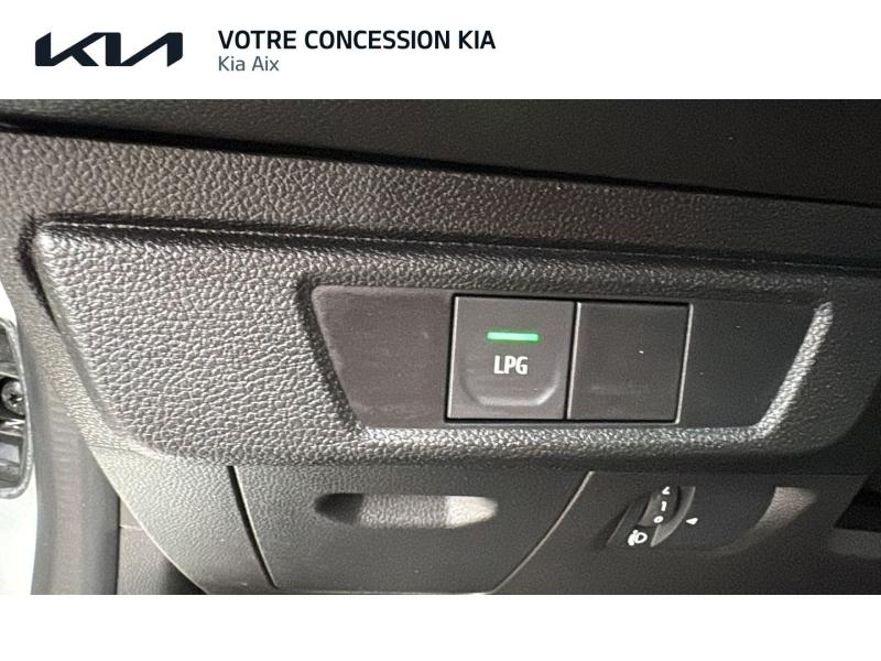 Photo 14 de l’annonce de DACIA Sandero d’occasion à vendre à AIX-EN-PROVENCE
