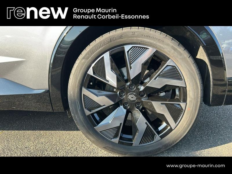 Photo 9 de l’annonce de RENAULT  d’occasion à vendre à CORBEIL-ESSONNES