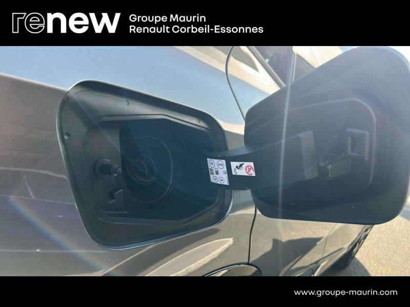 Photo 11 de l’annonce de RENAULT  d’occasion à vendre à CORBEIL-ESSONNES