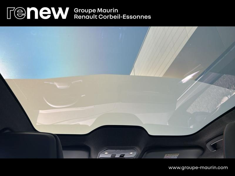 Photo 18 de l’annonce de RENAULT  d’occasion à vendre à CORBEIL-ESSONNES