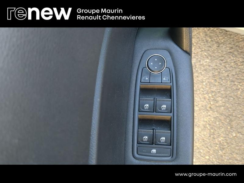 Photo 13 de l’annonce de RENAULT Captur d’occasion à vendre à CHENNEVIÈRES-SUR-MARNE