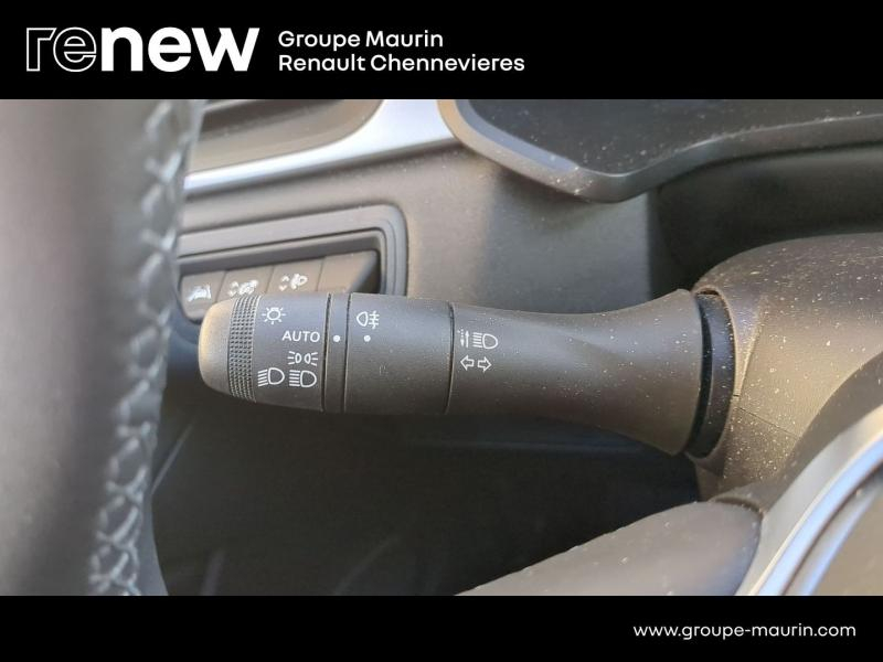 Photo 17 de l’annonce de RENAULT Captur d’occasion à vendre à CHENNEVIÈRES-SUR-MARNE