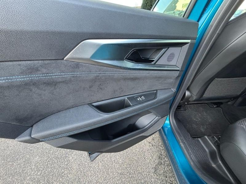 Photo 16 de l’annonce de RENAULT Austral d’occasion à vendre à CHENNEVIÈRES-SUR-MARNE