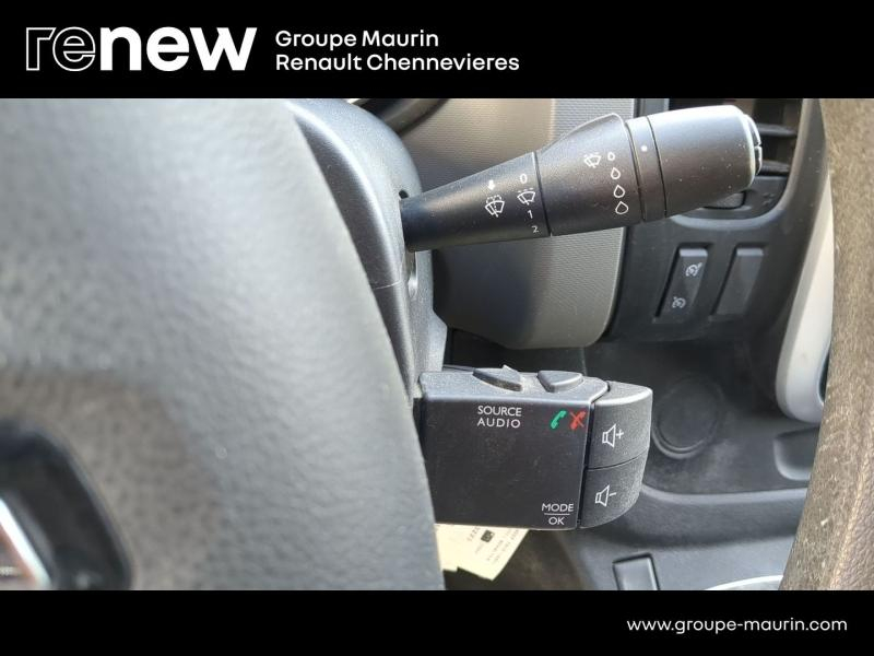Photo 15 de l’annonce de RENAULT Trafic Fg VUL d’occasion à vendre à CHENNEVIÈRES-SUR-MARNE