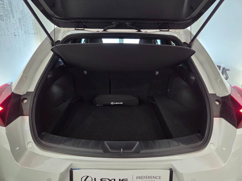 Photo 13 de l’annonce de LEXUS UX d’occasion à vendre à AUBIÈRE