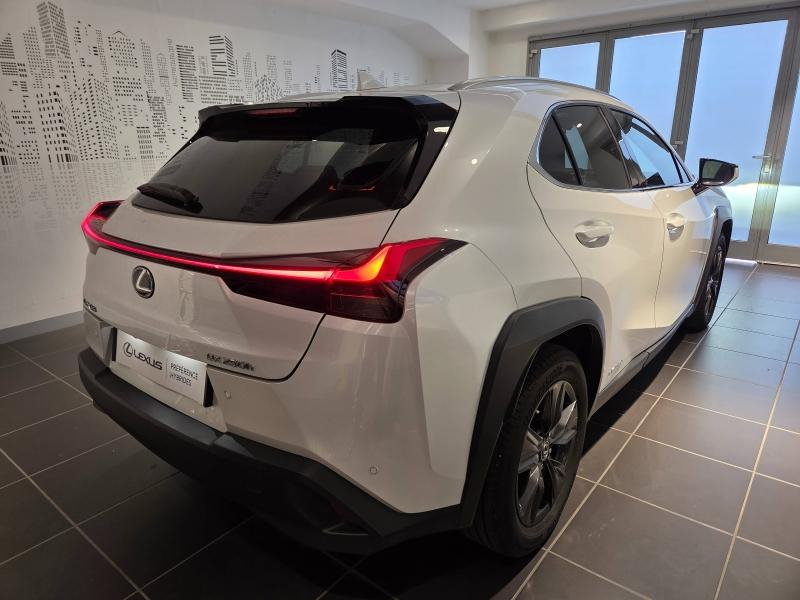 Photo 16 de l’annonce de LEXUS UX d’occasion à vendre à AUBIÈRE