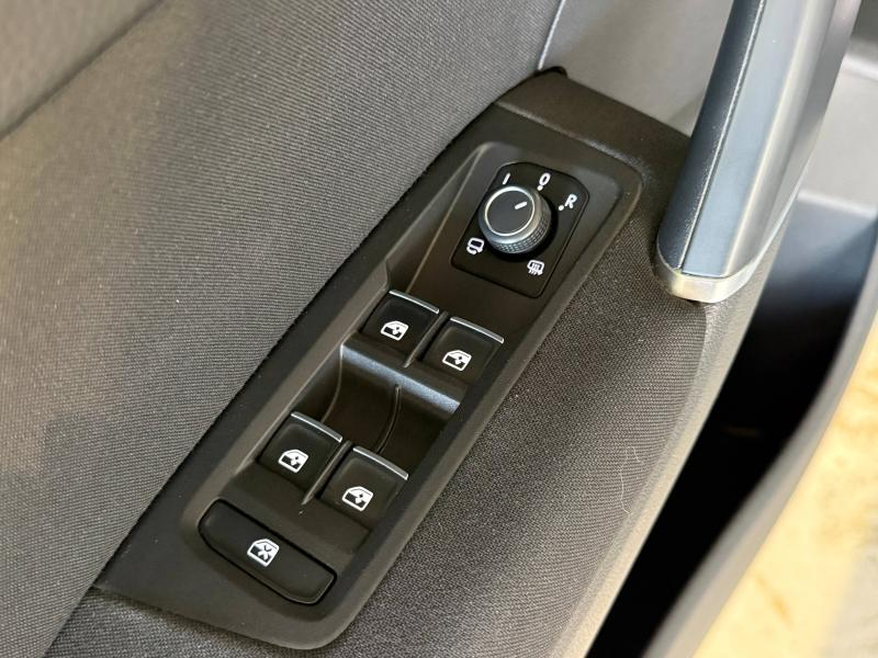 Photo 8 de l’annonce de VOLKSWAGEN Touran d’occasion à vendre à MANOSQUE