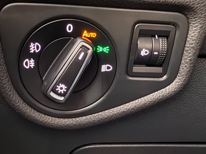 Photo 10 de l’annonce de VOLKSWAGEN Touran d’occasion à vendre à MANOSQUE