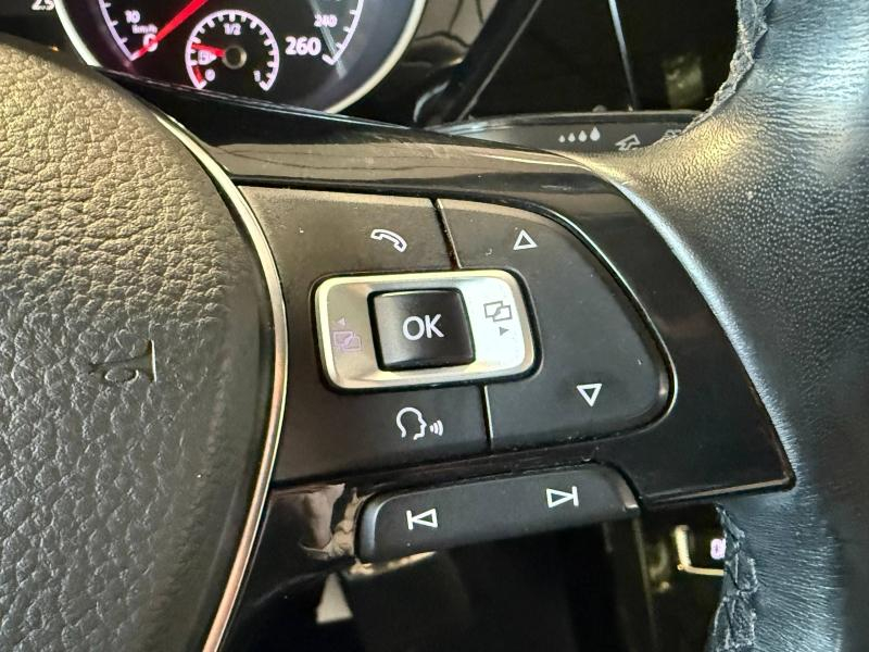 Photo 12 de l’annonce de VOLKSWAGEN Touran d’occasion à vendre à MANOSQUE