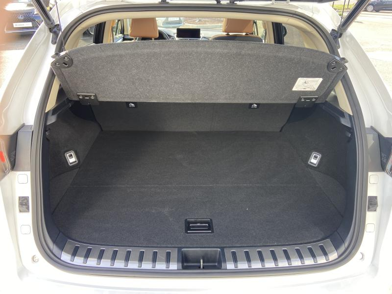 Photo 15 de l’annonce de LEXUS NX d’occasion à vendre à MONTFAVET