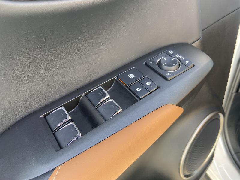 Photo 18 de l’annonce de LEXUS NX d’occasion à vendre à MONTFAVET