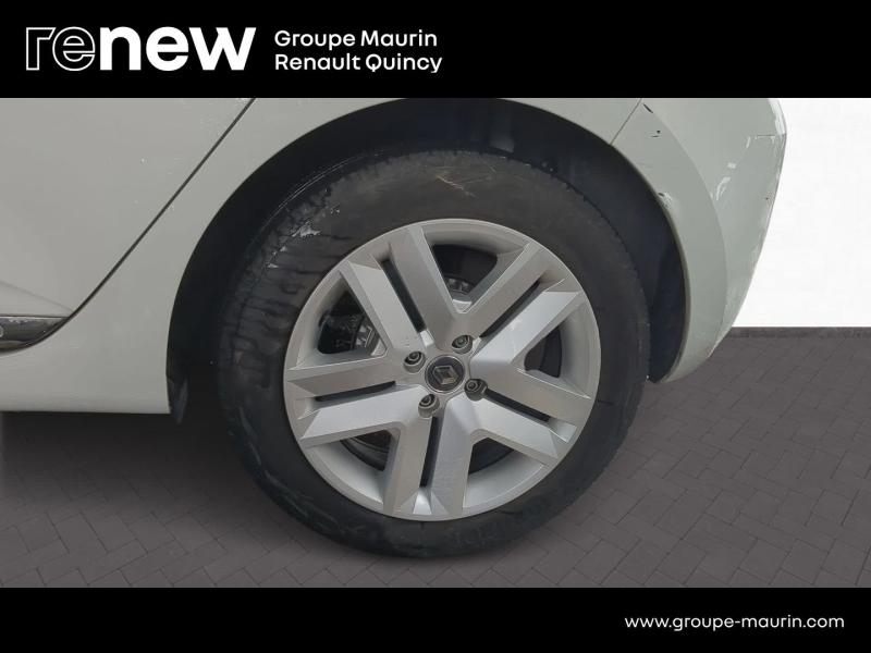 Photo 8 de l’annonce de RENAULT Clio d’occasion à vendre à QUINCY-SOUS-SÉNART