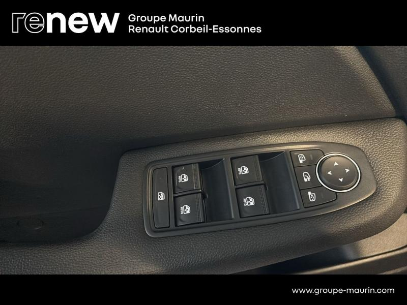 Photo 16 de l’annonce de RENAULT Clio d’occasion à vendre à CORBEIL-ESSONNES