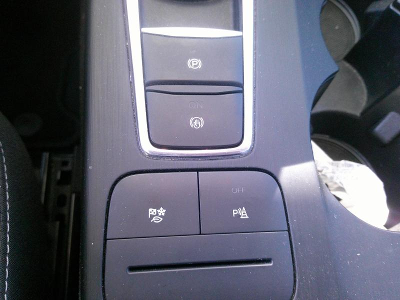 Photo 14 de l’annonce de FORD Kuga d’occasion à vendre à PERPIGNAN