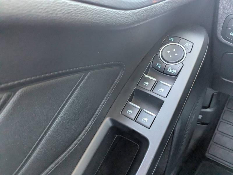 Photo 16 de l’annonce de FORD Focus Active d’occasion à vendre à MARSEILLE