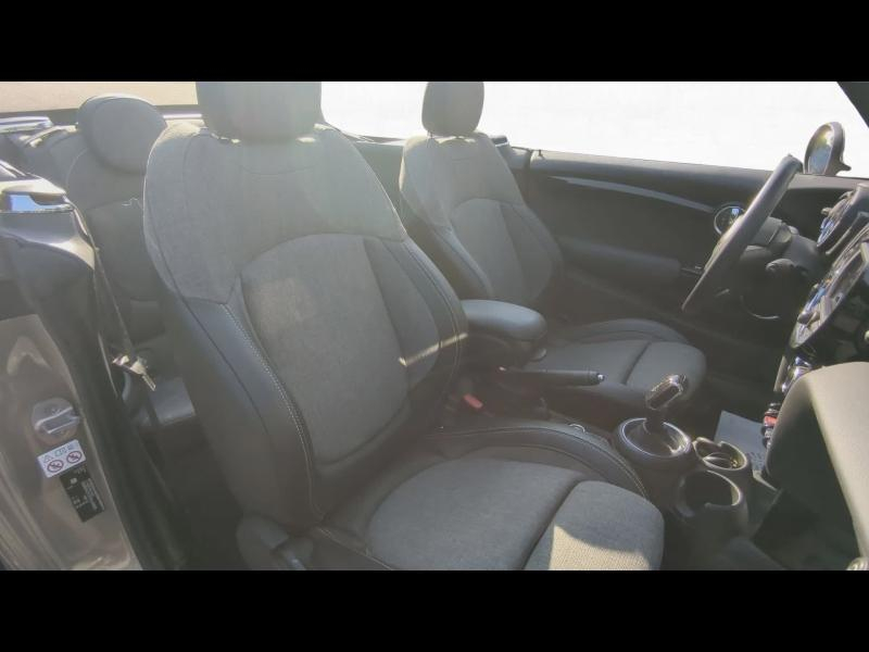 Photo 15 de l’annonce de MINI Cabrio d’occasion à vendre à NÎMES