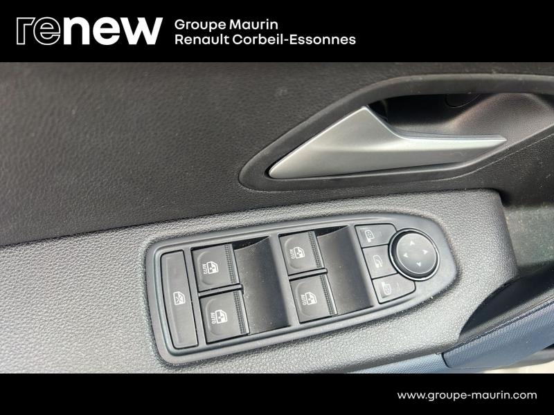 Photo 16 de l’annonce de DACIA Duster d’occasion à vendre à CORBEIL-ESSONNES