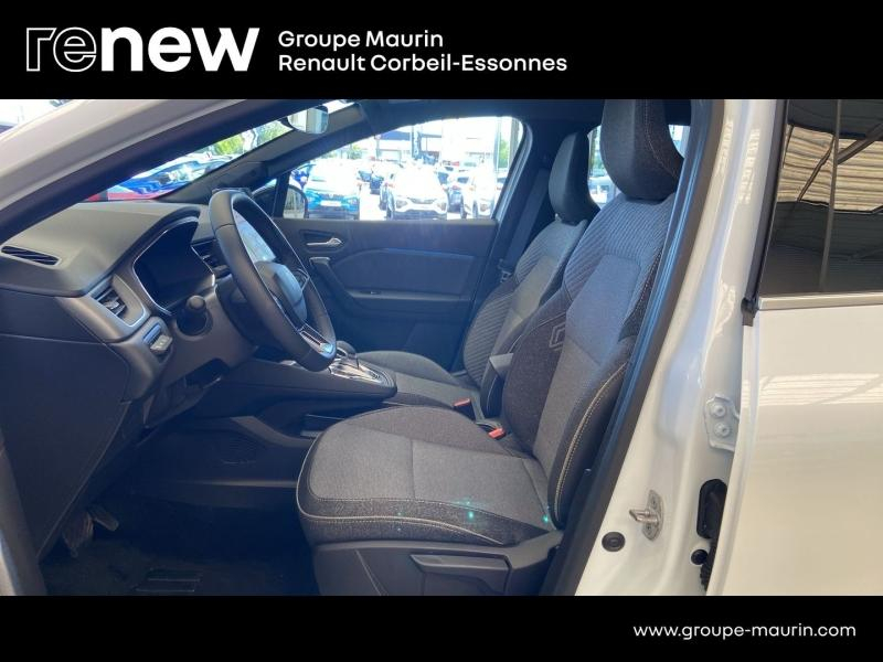 Photo 10 de l’annonce de RENAULT  d’occasion à vendre à CORBEIL-ESSONNES